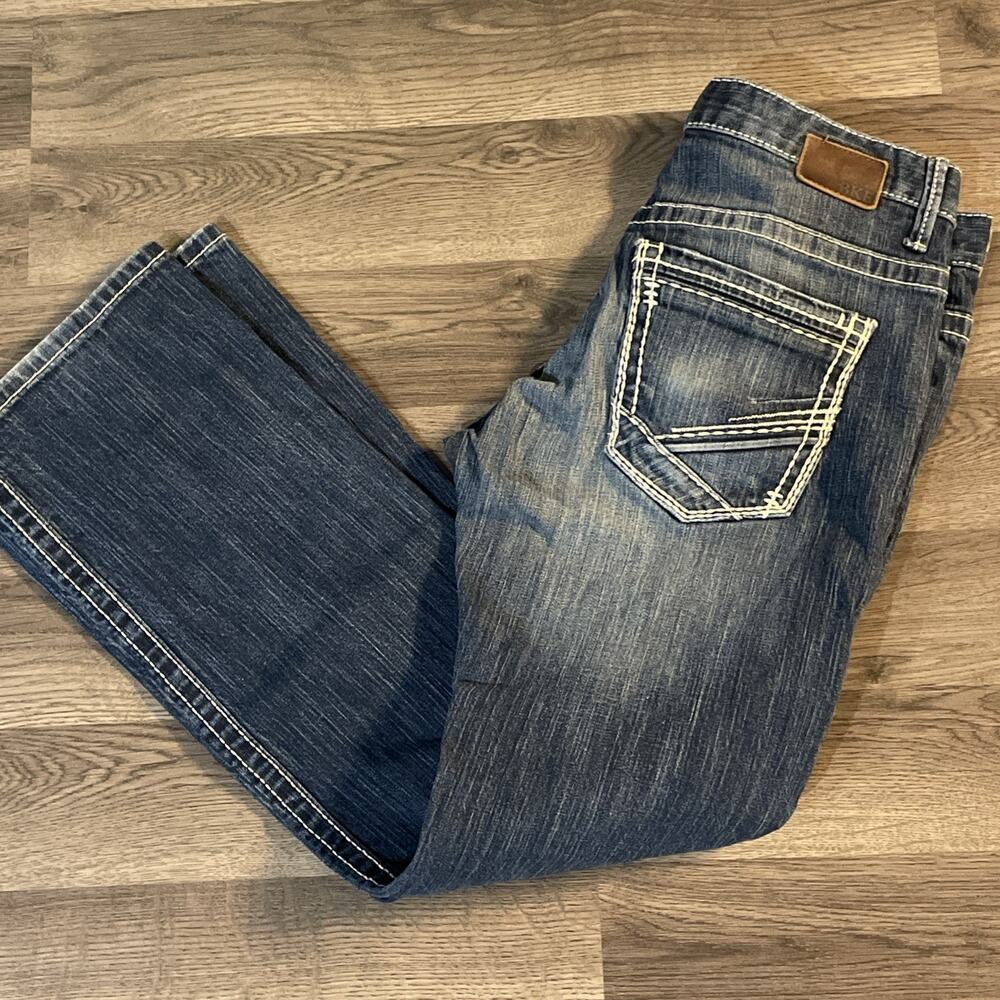 BKE Carter Bootcut Jeans Mens 32R Medium Wash Heavy Thick Stitch Buckle Denim